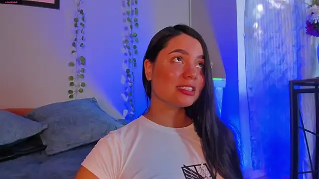 evaa greey online show from December 3, 2025, 8:07 pm