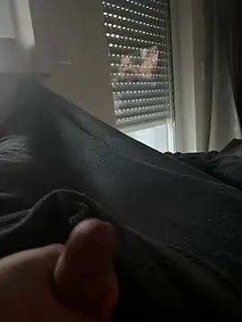 Snapshot of denjo111 chatting on February 27, 2026, 4:18 pm denjo111 online show from February 27, 2026, 4:18 pm