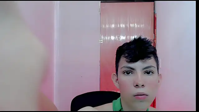 Snapshot of Alexxx_lov chatting on January 28, 2025, 3:57 pm Alexxx lov online show from January 28, 2025, 3:57 pm