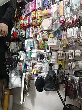 Vale Saenzz online show from October 15, 2025, 5:13 pm