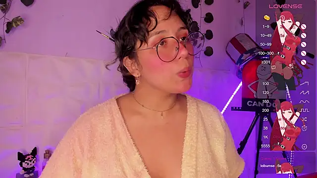 Snapshot of Ludovica6669 chatting on February 10, 2025, 12:41 am Ludovica6669 online show from February 10, 2025, 12:41 am