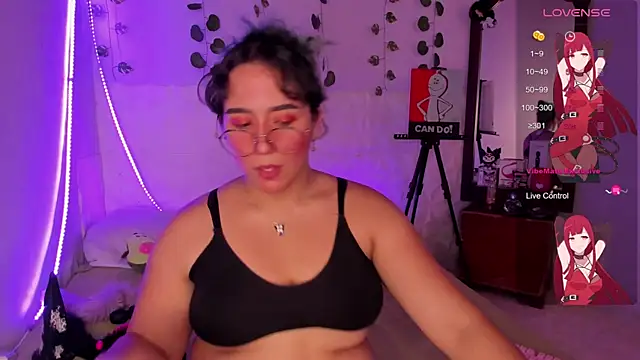 Snapshot of Ludovica6669 chatting on February 26, 2025, 6:32 pm Ludovica6669 online show from February 26, 2025, 6:32 pm