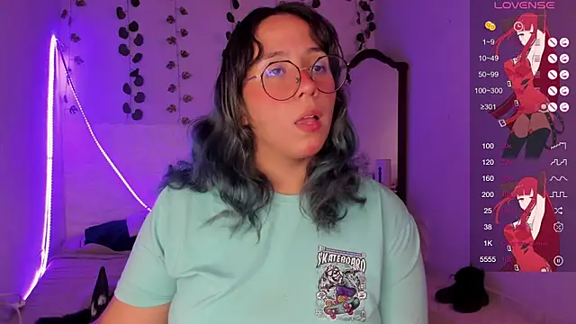 Snapshot of Ludovica6669 chatting on March 5, 2025, 8:21 pm Ludovica6669 online show from March 5, 2025, 8:21 pm