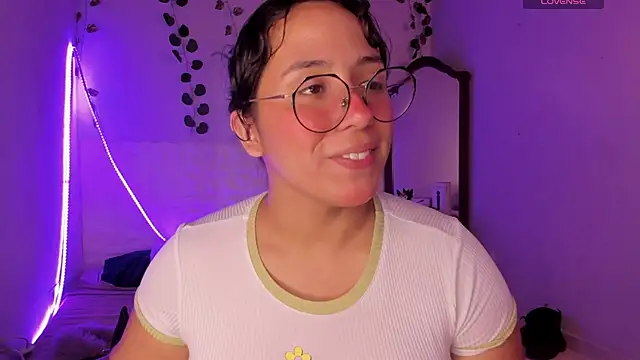 Snapshot of Ludovica6669 chatting on March 6, 2025, 2:30 am Ludovica6669 online show from March 6, 2025, 2:30 am