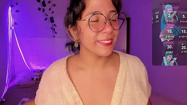 Snapshot of Ludovica6669 chatting on March 9, 2025, 11:25 pm Ludovica6669 online show from March 9, 2025, 11:25 pm