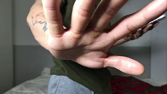 Snapshot of Doh728 chatting on December 14, 2025, 1:44 am Doh728 online show from December 14, 2025, 1:44 am