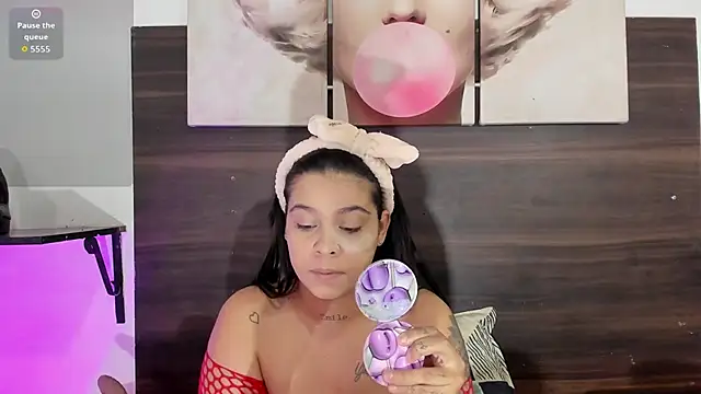 Snapshot of Emily_rivera78 chatting on October 21, 2025, 4:24 am Emily rivera78 online show from October 21, 2025, 4:24 am