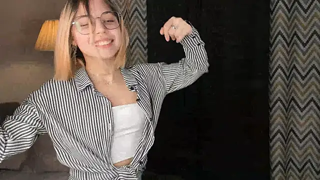 DarelleFare online show from January 26, 2025, 12:33 pm