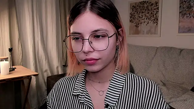 DarelleFare online show from January 26, 2025, 6:37 pm