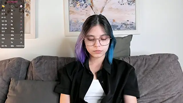 DarelleFare online show from February 23, 2025, 11:11 am