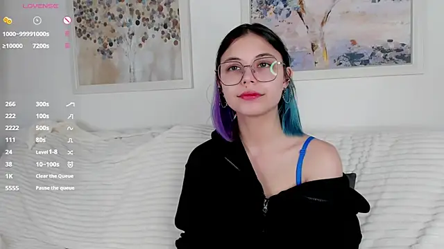 DarelleFare online show from March 8, 2025, 11:37 am