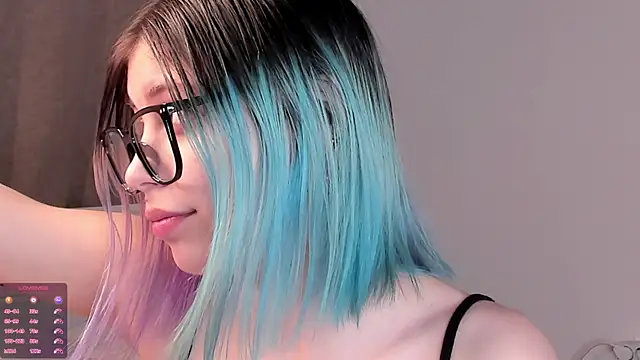 DarelleFare online show from March 14, 2025, 11:34 am