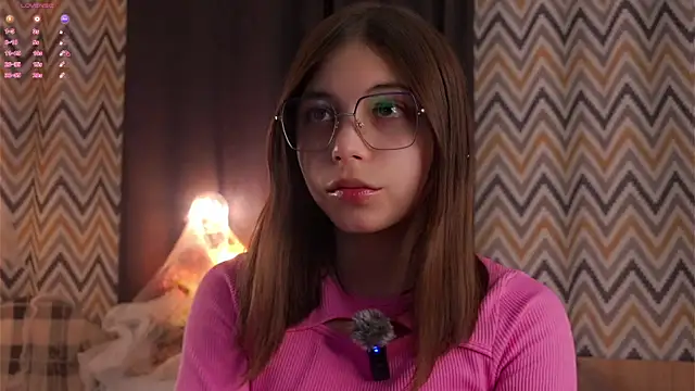 DarelleFare online show from November 1, 2025, 11:12 am