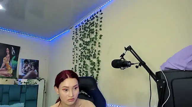 naomy hot 777 online show from February 15, 2025, 11:36 pm