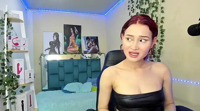 naomy hot 777 online show from February 21, 2025, 3:45 am