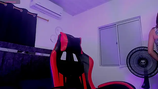 Nicol TransGirl online show from September 25, 2025, 3:21 am