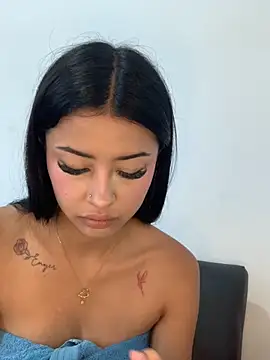 Miss karol online show from October 12, 2025, 7:13 pm