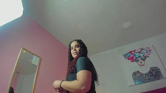 ninna curly online show from February 24, 2025, 4:38 am