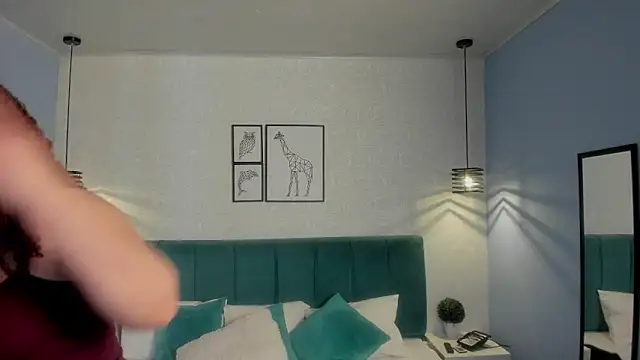 ninna curly online show from November 5, 2025, 9:48 pm