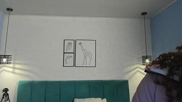 Snapshot of ninna_curly chatting on April 29, 2026, 4:05 am ninna curly online show from April 29, 2026, 4:05 am