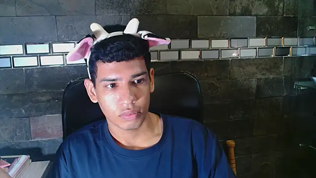 Santiago-Thompson online show from October 24, 2025, 11:45 pm