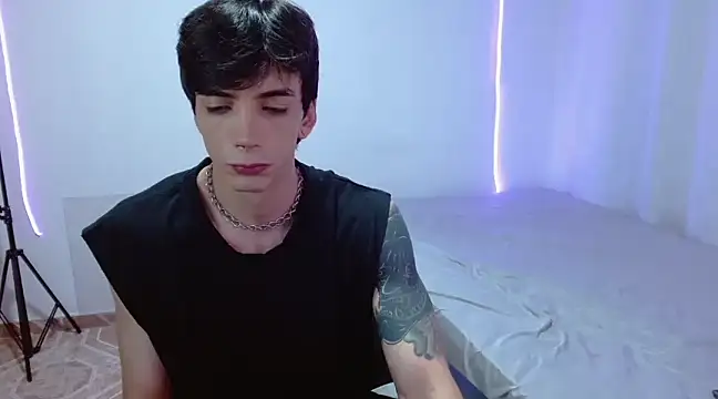 H3ll B0I online show from March 15, 2025, 11:17 pm