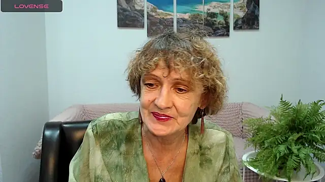 SexyGrandma  online show from February 2, 2025, 2:24 pm
