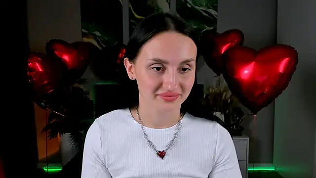 Snapshot of EmiliaBeynard chatting on February 13, 2025, 7:31 pm EmiliaBeynard online show from February 13, 2025, 7:31 pm