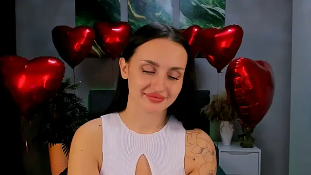 Snapshot of EmiliaBeynard chatting on February 16, 2025, 2:00 pm EmiliaBeynard online show from February 16, 2025, 2:00 pm