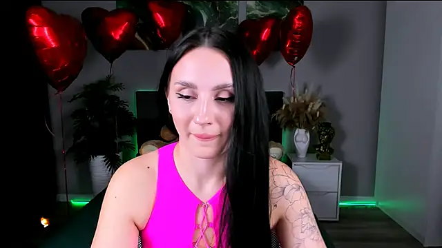 Snapshot of EmiliaBeynard chatting on February 22, 2025, 11:24 pm EmiliaBeynard online show from February 22, 2025, 11:24 pm