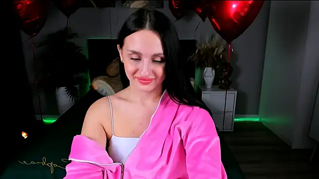 Snapshot of EmiliaBeynard chatting on February 23, 2025, 1:32 pm EmiliaBeynard online show from February 23, 2025, 1:32 pm