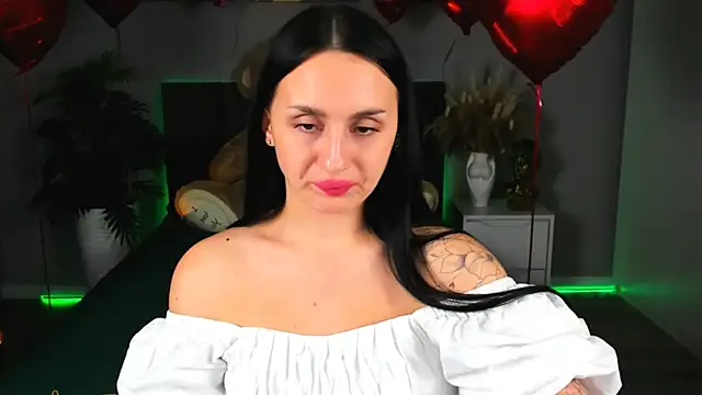 Snapshot of EmiliaBeynard chatting on February 25, 2025, 5:04 pm EmiliaBeynard online show from February 25, 2025, 5:04 pm