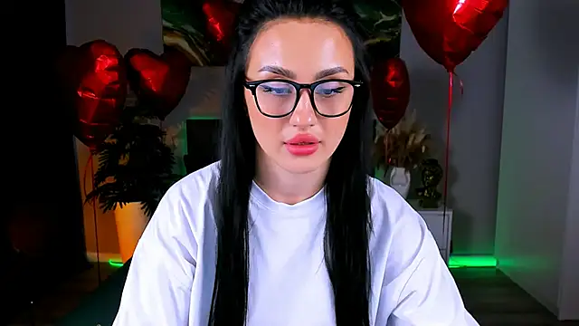 Snapshot of EmiliaBeynard chatting on March 10, 2025, 1:54 pm EmiliaBeynard online show from March 10, 2025, 1:54 pm