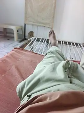 xmanrawan2 online show from October 5, 2025, 4:00 am