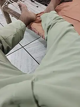 xmanrawan2 online show from October 18, 2025, 12:50 pm