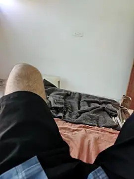 xmanrawan2 online show from October 24, 2025, 3:47 am