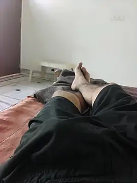 xmanrawan2 online show from November 2, 2025, 4:37 am