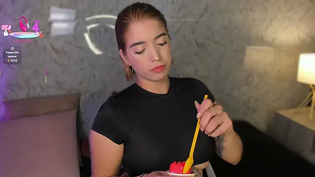 Hanna Vasquez online show from June 10, 2026, 7:46 pm