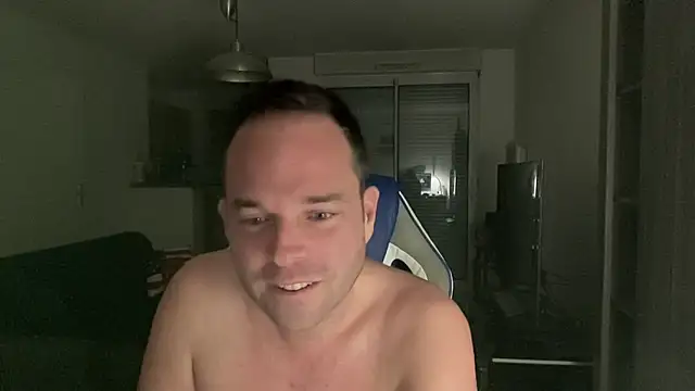 Funnyjul31 online show from January 26, 2025, 10:35 pm