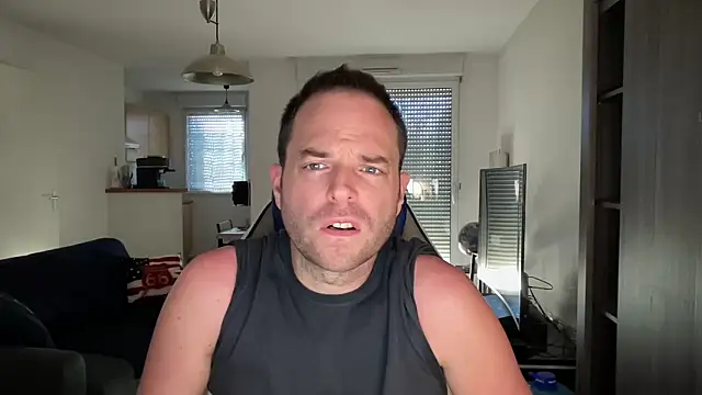 Funnyjul31 online show from February 1, 2025, 2:34 pm