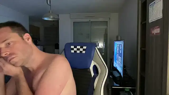 Funnyjul31 online show from March 12, 2025, 7:28 pm