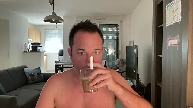 Funnyjul31 online show from September 10, 2025, 3:56 pm