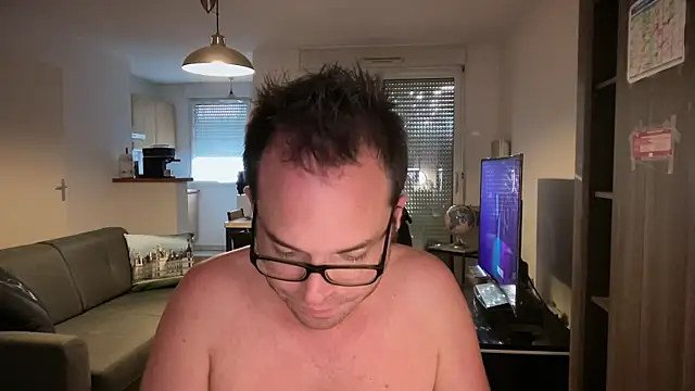 Funnyjul31 online show from October 1, 2025, 4:35 pm