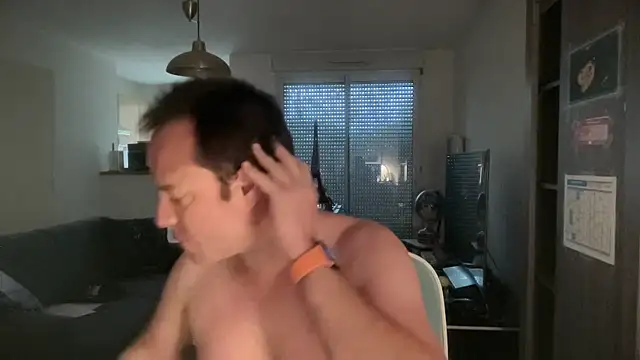 Funnyjul31 online show from March 31, 2026, 11:21 am