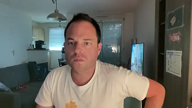 Funnyjul31 online show from April 19, 2026, 1:10 pm