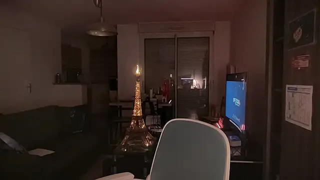 Funnyjul31 online show from April 21, 2026, 4:45 pm