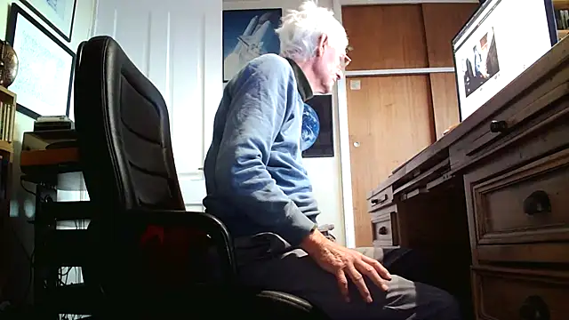 Snapshot of bigears chatting on February 25, 2026, 4:05 pm bigears online show from February 25, 2026, 4:05 pm