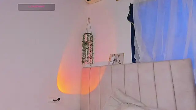 alice guzman1 online show from October 17, 2025, 7:27 pm