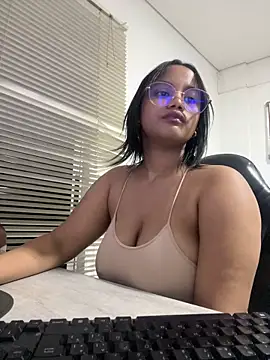 my cam online show from March 5, 2025, 1:21 am