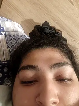 naina78910 online show from September 25, 2025, 12:53 pm